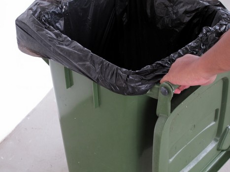 Environmental-friendly builders skip in use